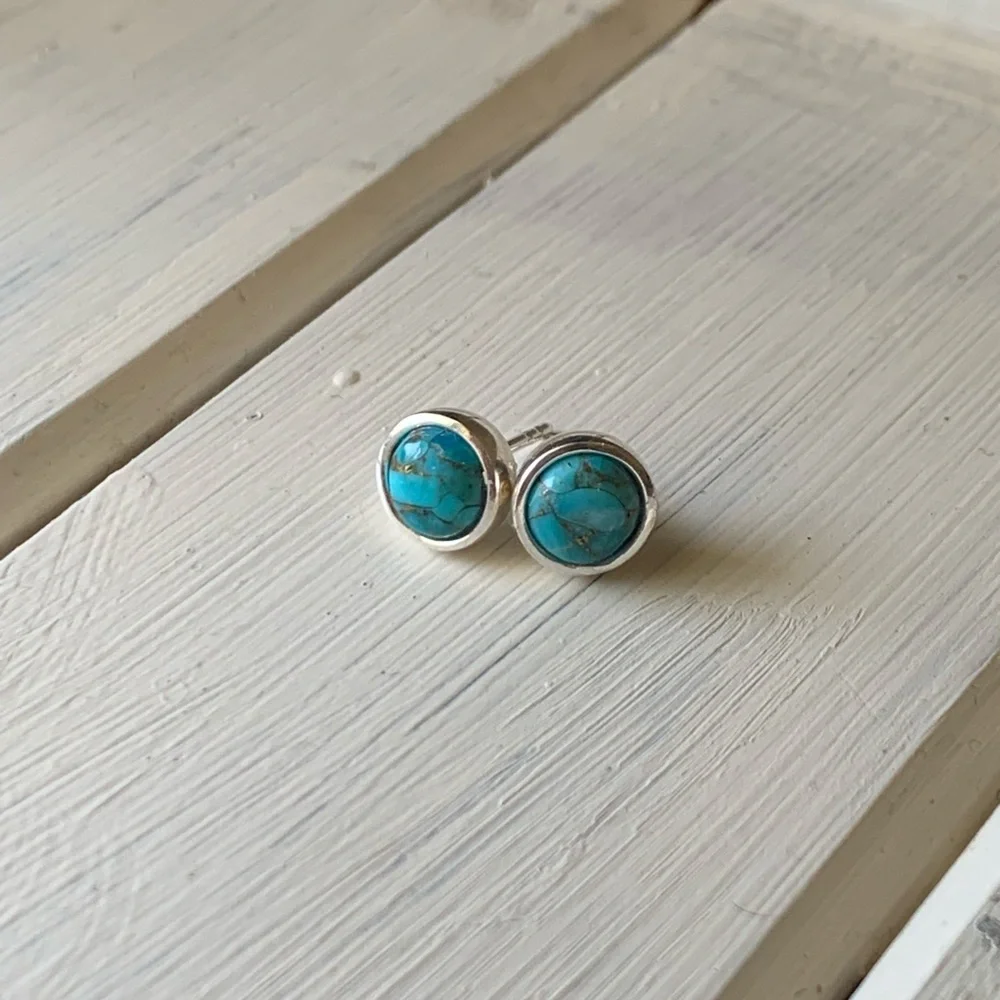 Turquoise and silver stud earrings - Picture 2 of 2
